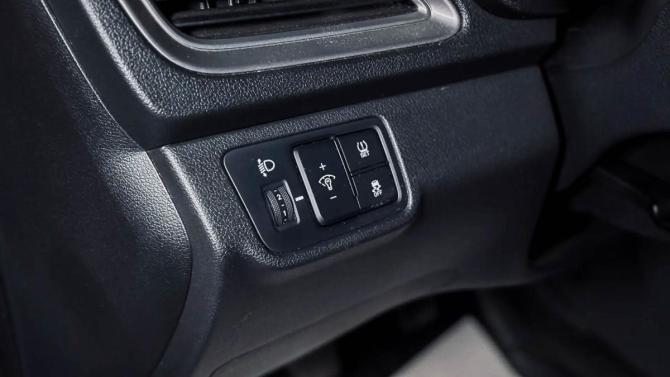 Hyundai Solaris II Рестайлинг с пробегом 2022 года, цена 1 585 000 рублей, 37911 км, седан, Автокод Объявления