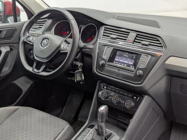 Volkswagen Tiguan II с пробегом 2017 года, цена 2 179 000 рублей, 80141 км, внедорожник, Автокод Объявления