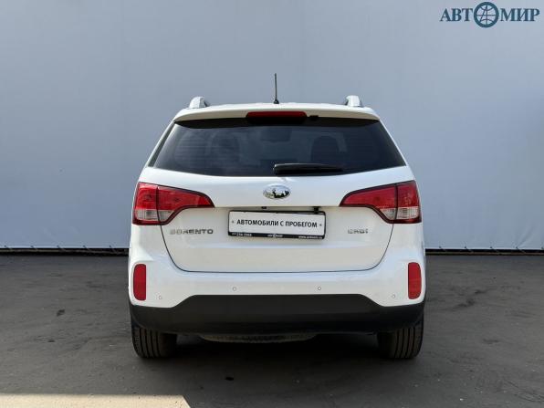 Kia Sorento II Рестайлинг с пробегом 2013 года, цена 1 490 000 рублей, 238248 км, внедорожник, Автокод Объявления