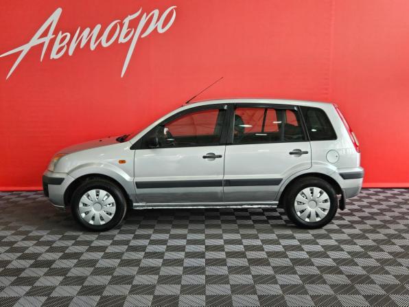 Ford Fusion I Рестайлинг с пробегом 2008 года, цена 265 000 рублей, 260552 км, хэтчбек, Автокод Объявления