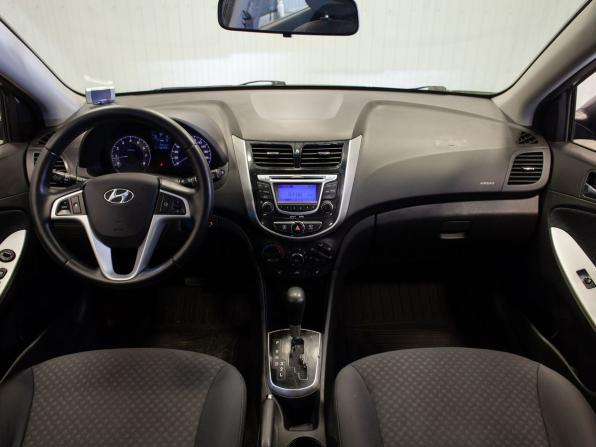 Hyundai Solaris I с пробегом 2012 года, цена 940 000 рублей, 98109 км, хэтчбек, Автокод Объявления