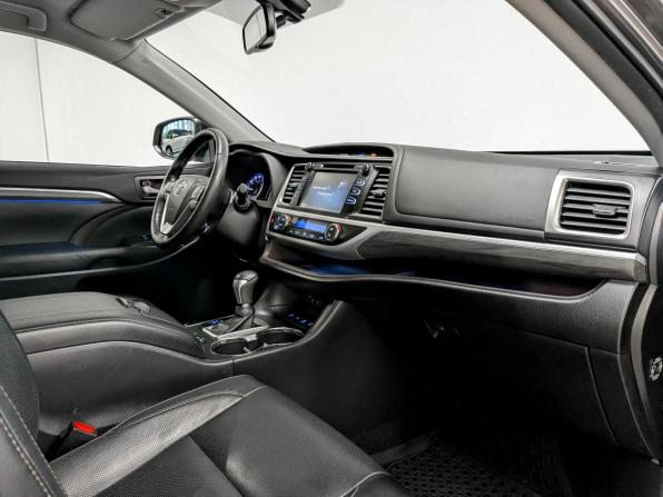 Toyota Highlander III (XU50) Рестайлинг с пробегом 2019 года, цена 3 390 000 рублей, 160971 км, внедорожник, Автокод Объявления