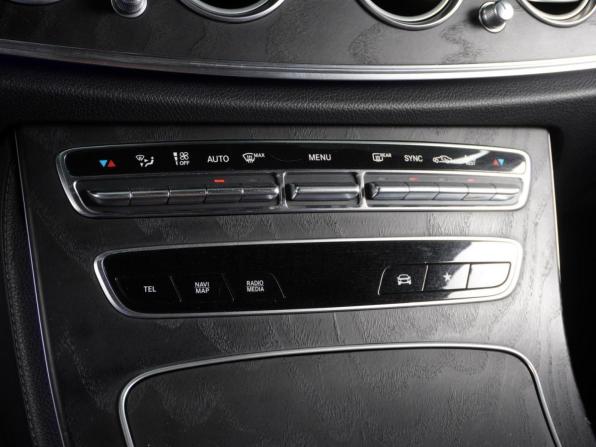 Mercedes-Benz E-Класс V (W213 S213 C238) с пробегом 2021 года, цена 3 300 000 рублей, 189569 км, седан, Автокод Объявления