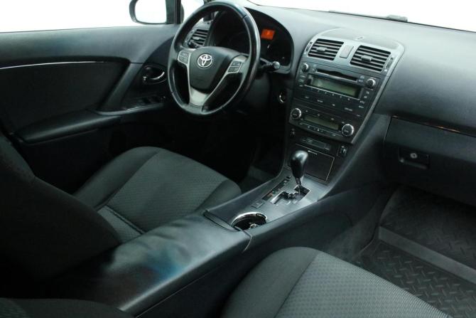 Toyota Avensis III с пробегом 2009 года, цена 1 045 000 рублей, 198500 км, седан, Автокод Объявления