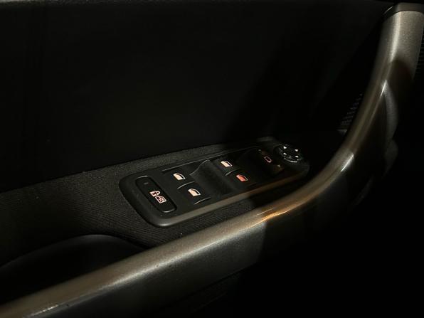Peugeot 308 I Рестайлинг с пробегом 2011 года, цена 489 000 рублей, 183374 км, хэтчбек, Автокод Объявления