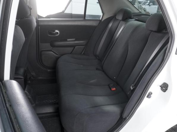 Nissan Tiida I Рестайлинг с пробегом 2013 года, цена 770 000 рублей, 117611 км, седан, Автокод Объявления