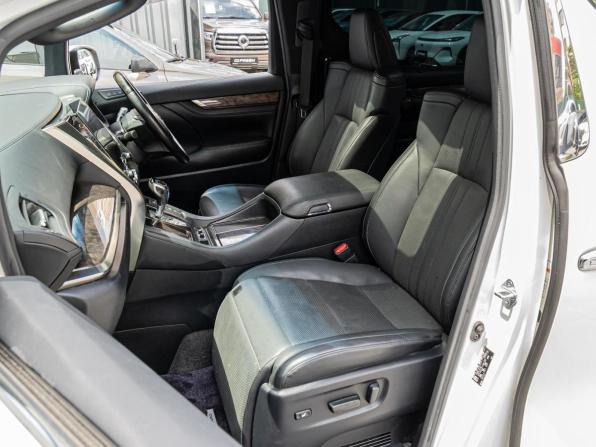 Toyota Alphard III Рестайлинг с пробегом 2020 года, цена 5 549 000 рублей, 88345 км, минивэн, Автокод Объявления