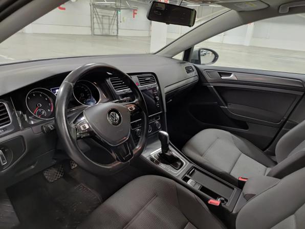 Volkswagen Golf VII Рестайлинг с пробегом 2019 года, цена 1 639 000 рублей, 191200 км, универсал, Автокод Объявления