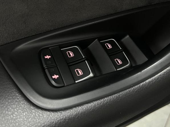 Audi A6 IV (C7) Рестайлинг с пробегом 2015 года, цена 2 150 000 рублей, 227727 км, седан, Автокод Объявления