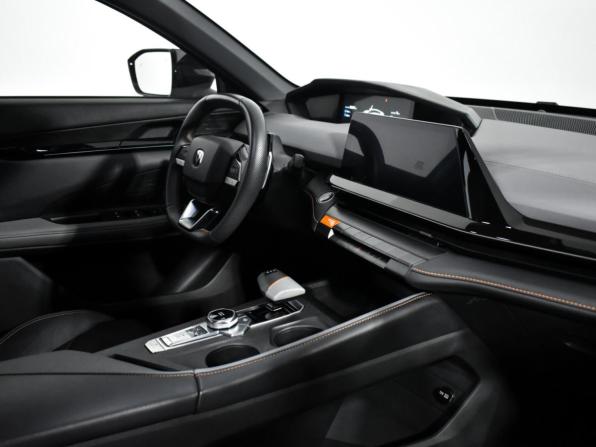Changan UNI-V I с пробегом 2023 года, цена 2 015 790 рублей, 35315 км, лифтбек, Автокод Объявления