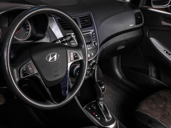 Hyundai Solaris I Рестайлинг с пробегом 2015 года, цена 1 140 000 рублей, 135720 км, хэтчбек, Автокод Объявления