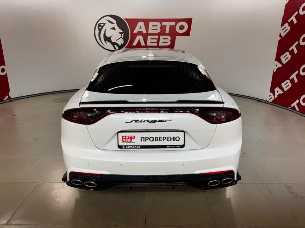 Kia Stinger I с пробегом 2018 года, цена 2 499 000 рублей, 238796 км, лифтбек, Автокод Объявления