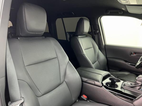 Toyota Land Cruiser 300 Series с пробегом 2023 года, цена 10 990 000 рублей, 19218 км, внедорожник, Автокод Объявления