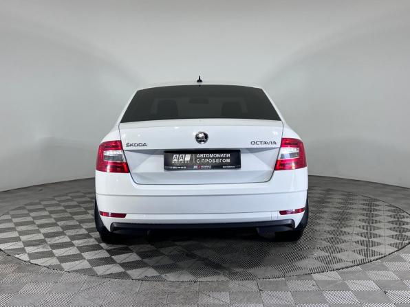 Skoda Octavia III (A7) Рестайлинг с пробегом 2018 года, цена 1 477 000 рублей, 171063 км, лифтбек, Автокод Объявления