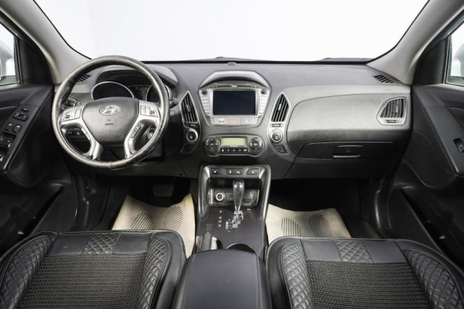 Hyundai ix35 I Рестайлинг с пробегом 2015 года, цена 1 699 000 рублей, 213000 км, внедорожник, Автокод Объявления