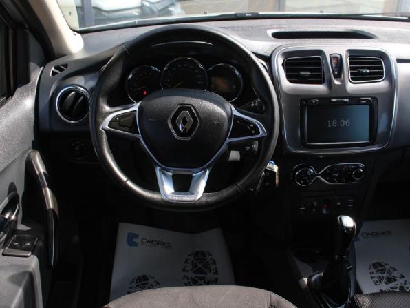 Renault Sandero II Рестайлинг с пробегом 2018 года, цена 1 159 000 рублей, 73000 км, хэтчбек, Автокод Объявления