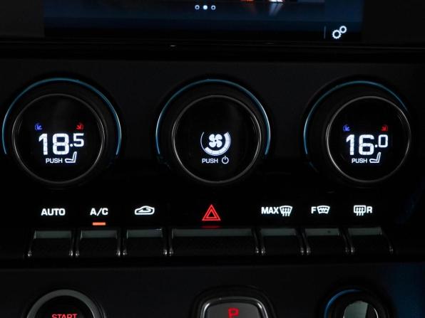Jaguar F-Type I Рестайлинг с пробегом 2017 года, цена 4 996 900 рублей, 69105 км, купе, Автокод Объявления