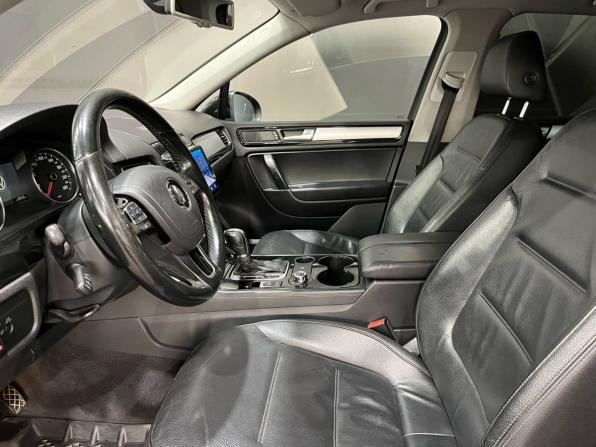 Volkswagen Touareg II с пробегом 2011 года, цена 1 830 000 рублей, 230544 км, внедорожник, Автокод Объявления