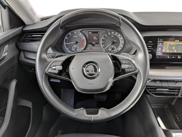 Skoda Octavia IV (A8) с пробегом 2021 года, цена 2 315 000 рублей, 87506 км, лифтбек, Автокод Объявления