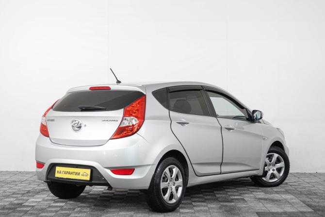 Hyundai Solaris I с пробегом 2012 года, цена 799 000 рублей, 121000 км, хэтчбек, Автокод Объявления