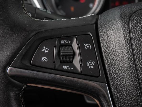 Opel Mokka I с пробегом 2014 года, цена 950 000 рублей, 118376 км, внедорожник, Автокод Объявления