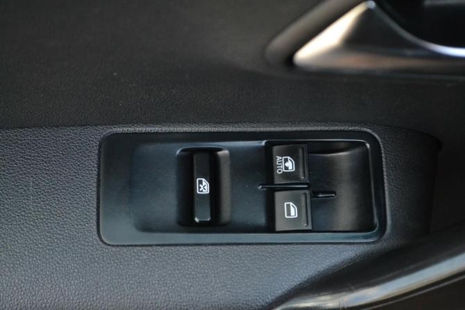 Volkswagen Polo V с пробегом 2011 года, цена 550 000 рублей, 329250 км, седан, Автокод Объявления