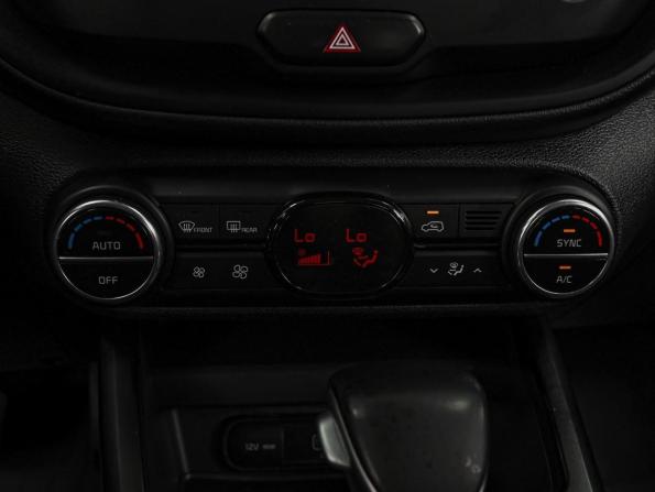 Kia Soul III Рестайлинг с пробегом 2022 года, цена 1 997 000 рублей, 60219 км, хэтчбек, Автокод Объявления