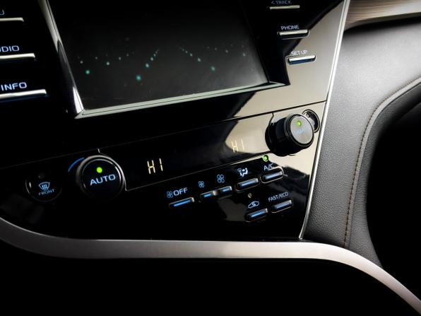 Toyota Camry VIII (XV70) с пробегом 2019 года, цена 2 500 000 рублей, 96803 км, седан, Автокод Объявления