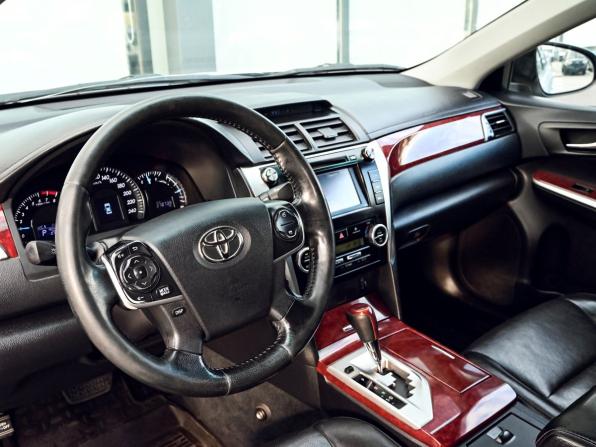 Toyota Camry VII (XV50) с пробегом 2013 года, цена 1 389 000 рублей, 378700 км, седан, Автокод Объявления