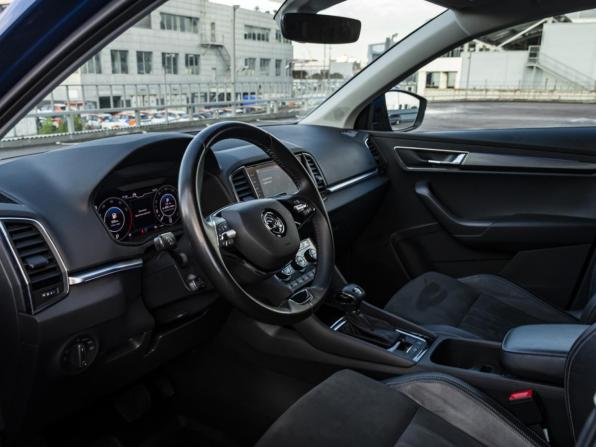 Skoda Karoq I с пробегом 2021 года, цена 2 430 000 рублей, 70006 км, внедорожник, Автокод Объявления