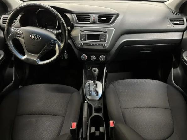 Kia Rio III Рестайлинг с пробегом 2017 года, цена 859 000 рублей, 123184 км, хэтчбек, Автокод Объявления