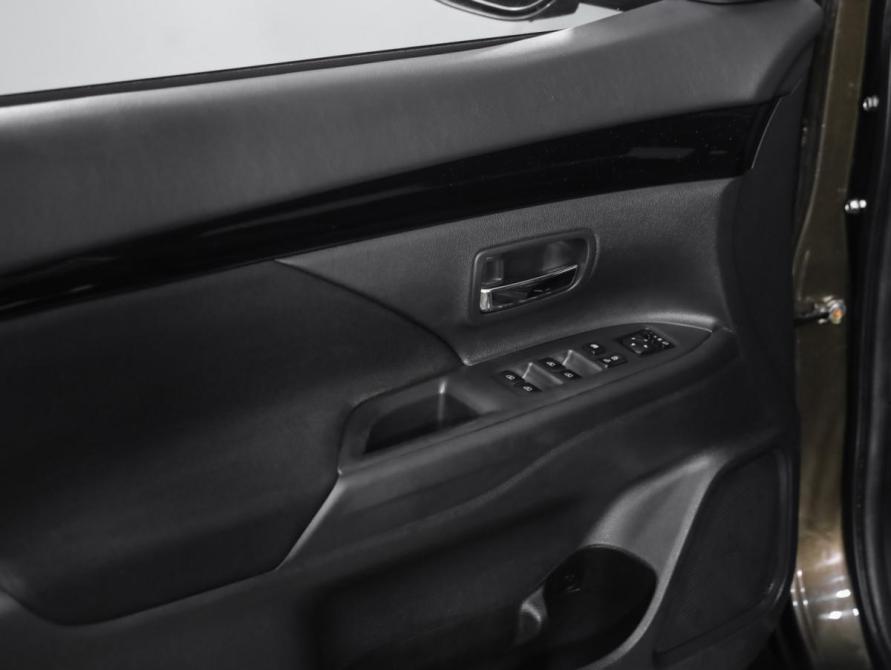 Mitsubishi Outlander III Рестайлинг 3 Санкт-Петербург  - изображение 20