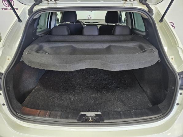 Nissan Qashqai II с пробегом 2016 года, цена 1 681 000 рублей, 81152 км, внедорожник, Автокод Объявления