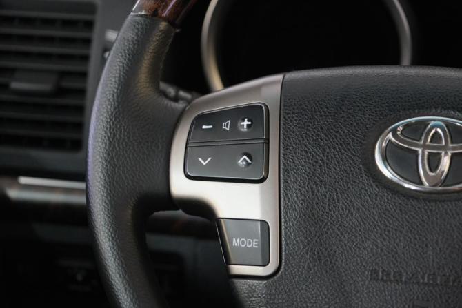 Toyota Land Cruiser 200 Series с пробегом 2010 года, цена 3 199 000 рублей, 340000 км, внедорожник, Автокод Объявления
