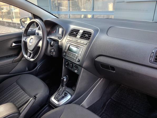 Volkswagen Polo V Рестайлинг с пробегом 2020 года, цена 915 000 рублей, 170718 км, седан, Автокод Объявления