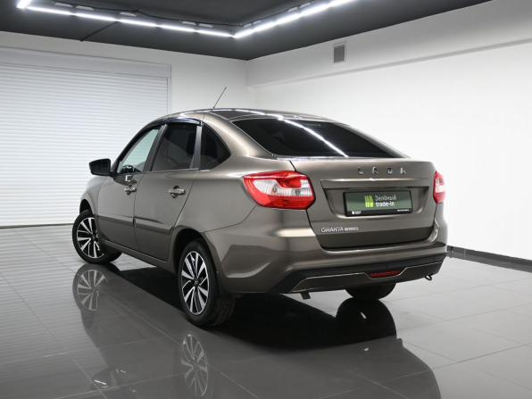 Lada (ВАЗ) Granta I Рестайлинг с пробегом 2022 года, цена 795 000 рублей, 67829 км, лифтбек, Автокод Объявления