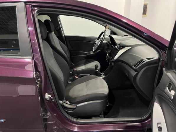 Hyundai Solaris I с пробегом 2011 года, цена 640 000 рублей, 240596 км, седан, Автокод Объявления