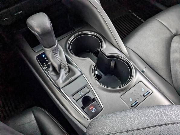 Toyota Camry VIII (XV70) Рестайлинг с пробегом 2021 года, цена 3 195 000 рублей, 47174 км, седан, Автокод Объявления
