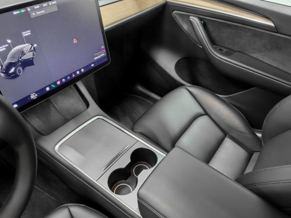 Tesla Model Y I с пробегом 2022 года, цена 4 300 000 рублей, 19000 км, внедорожник, Автокод Объявления