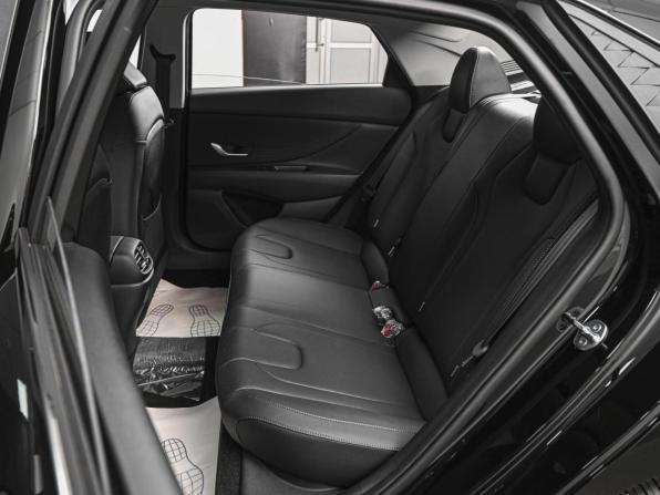 Hyundai Elantra VII (CN7) Рестайлинг с пробегом 2024 года, цена 2 620 000 рублей, 1009 км, седан, Автокод Объявления