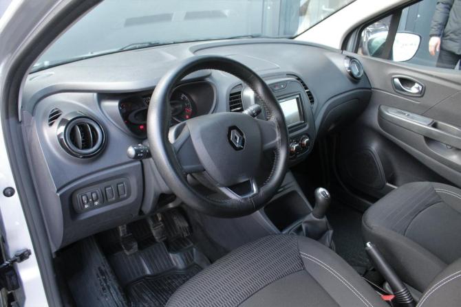 Renault Kaptur I с пробегом 2017 года, цена 1 050 000 рублей, 231378 км, внедорожник, Автокод Объявления