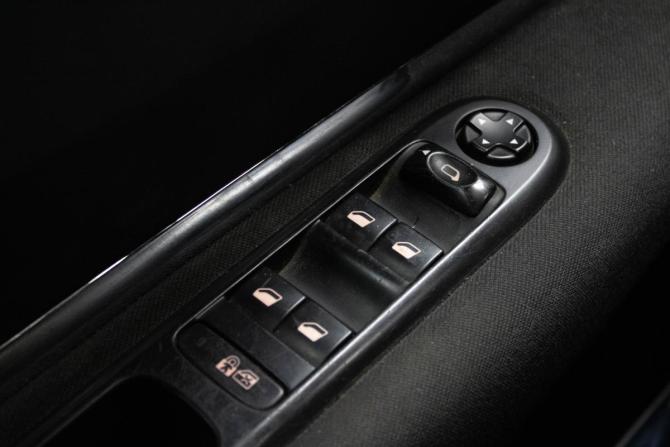 Peugeot 3008 I с пробегом 2012 года, цена 719 000 рублей, 178794 км, внедорожник, Автокод Объявления