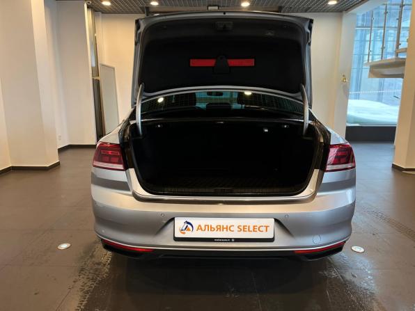 Volkswagen Passat B8 Рестайлинг с пробегом 2019 года, цена 2 360 000 рублей, 67113 км, седан, Автокод Объявления