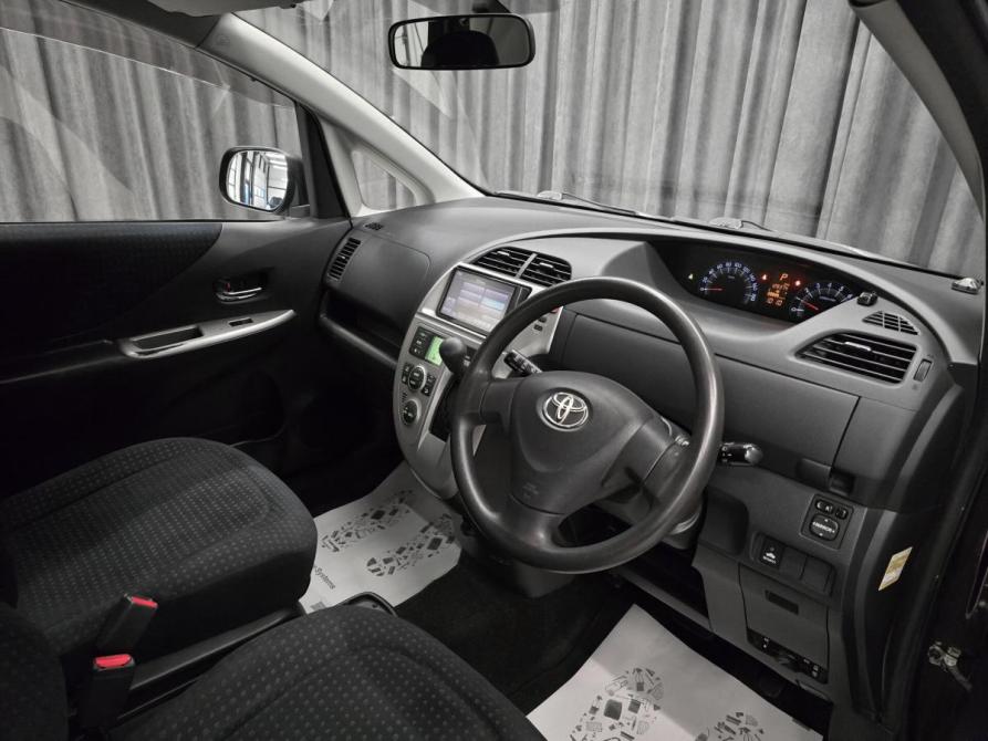 Toyota Ractis I Красноярск  - изображение 11