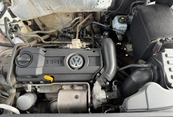 Volkswagen Tiguan I Рестайлинг с пробегом 2015 года, цена 1 595 000 рублей, 77576 км, внедорожник, Автокод Объявления