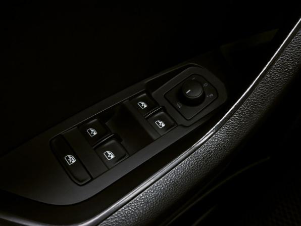 Skoda Karoq I с пробегом 2021 года, цена 2 399 000 рублей, 91606 км, внедорожник, Автокод Объявления