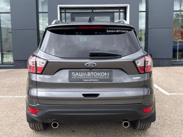 Ford Kuga II Рестайлинг с пробегом 2017 года, цена 1 450 000 рублей, 167050 км, внедорожник, Автокод Объявления