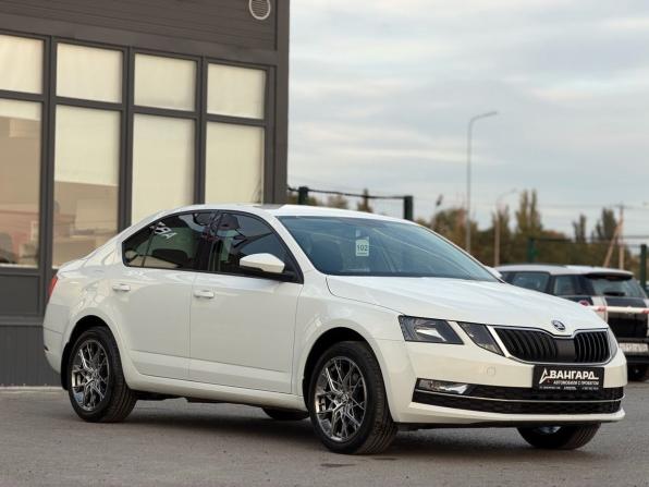 Skoda Octavia III (A7) Рестайлинг с пробегом 2018 года, цена 1 599 000 рублей, 188290 км, лифтбек, Автокод Объявления