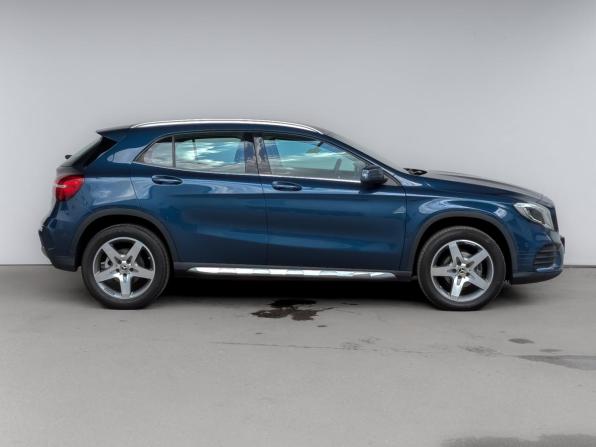 Mercedes-Benz GLA I (X156) Рестайлинг с пробегом 2019 года, цена 2 595 000 рублей, 49821 км, внедорожник, Автокод Объявления