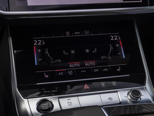 Audi A6 V (C8) Рестайлинг с пробегом 2023 года, цена 5 528 000 рублей, 17500 км, седан, Автокод Объявления